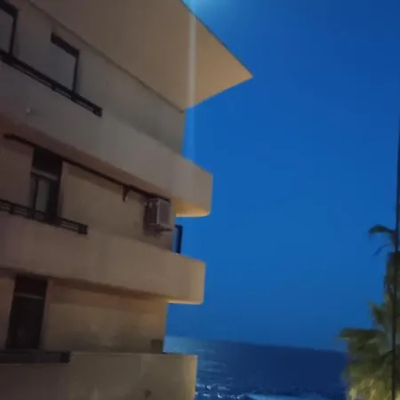 En Primera Linea De Playa En * إِستيبونا